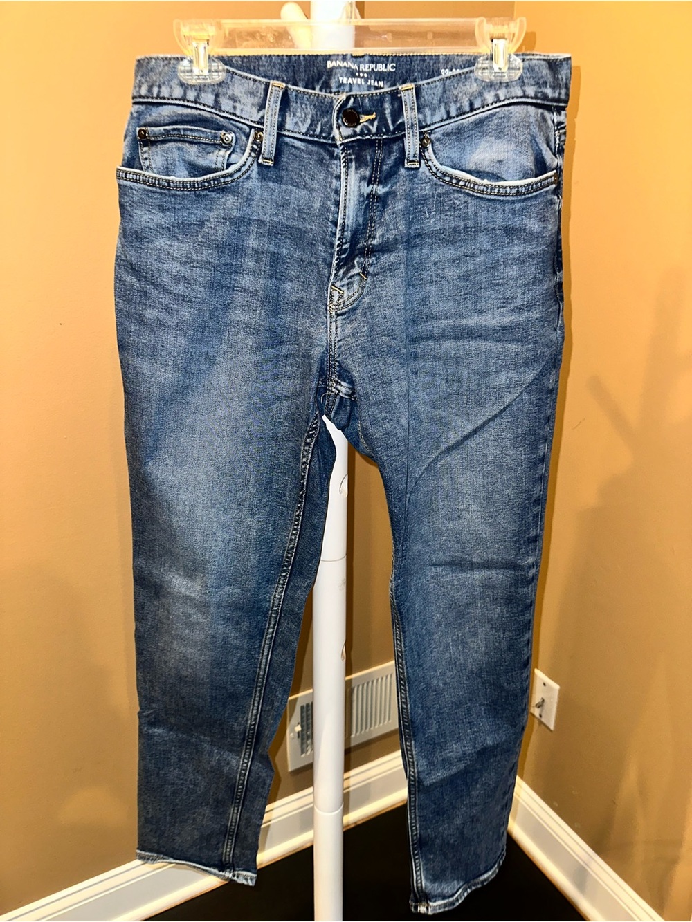 Banana Republic Mens Travel Jean Blue Jeans